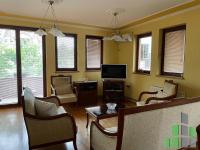 Se izdava namesten kat od kukja vo Skopje, Crniche so povrshina od 136 m2.
 Ekstra: Klima, Sopstveno parno, Garaza.
 Cena: 700 EUR